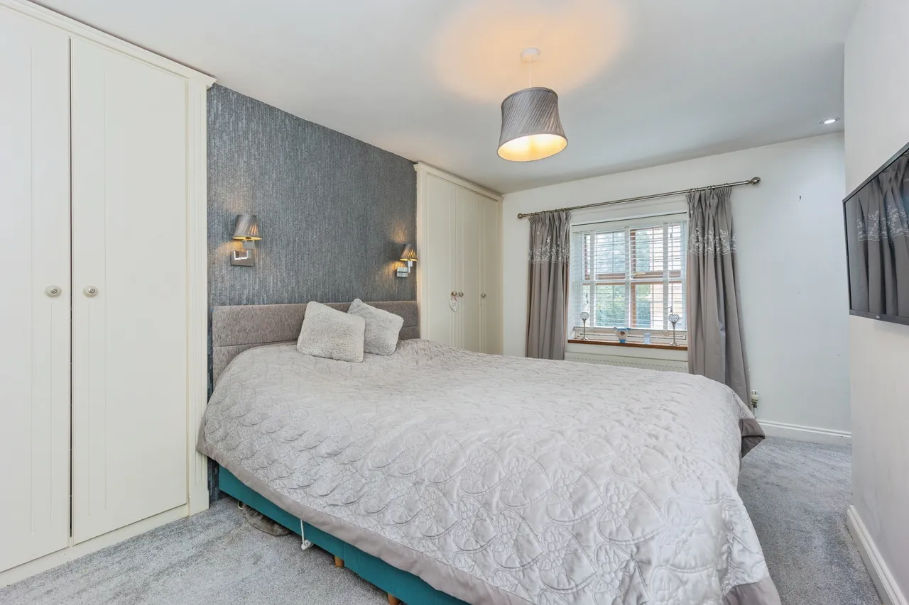 Lumn Road, Hyde, photo 9