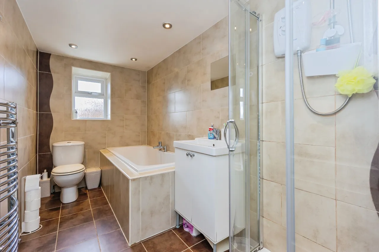 Lumn Road, Hyde, photo 11