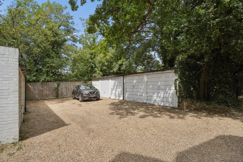 Hill Farm Road, Taplow SL6 0JD, photo 11