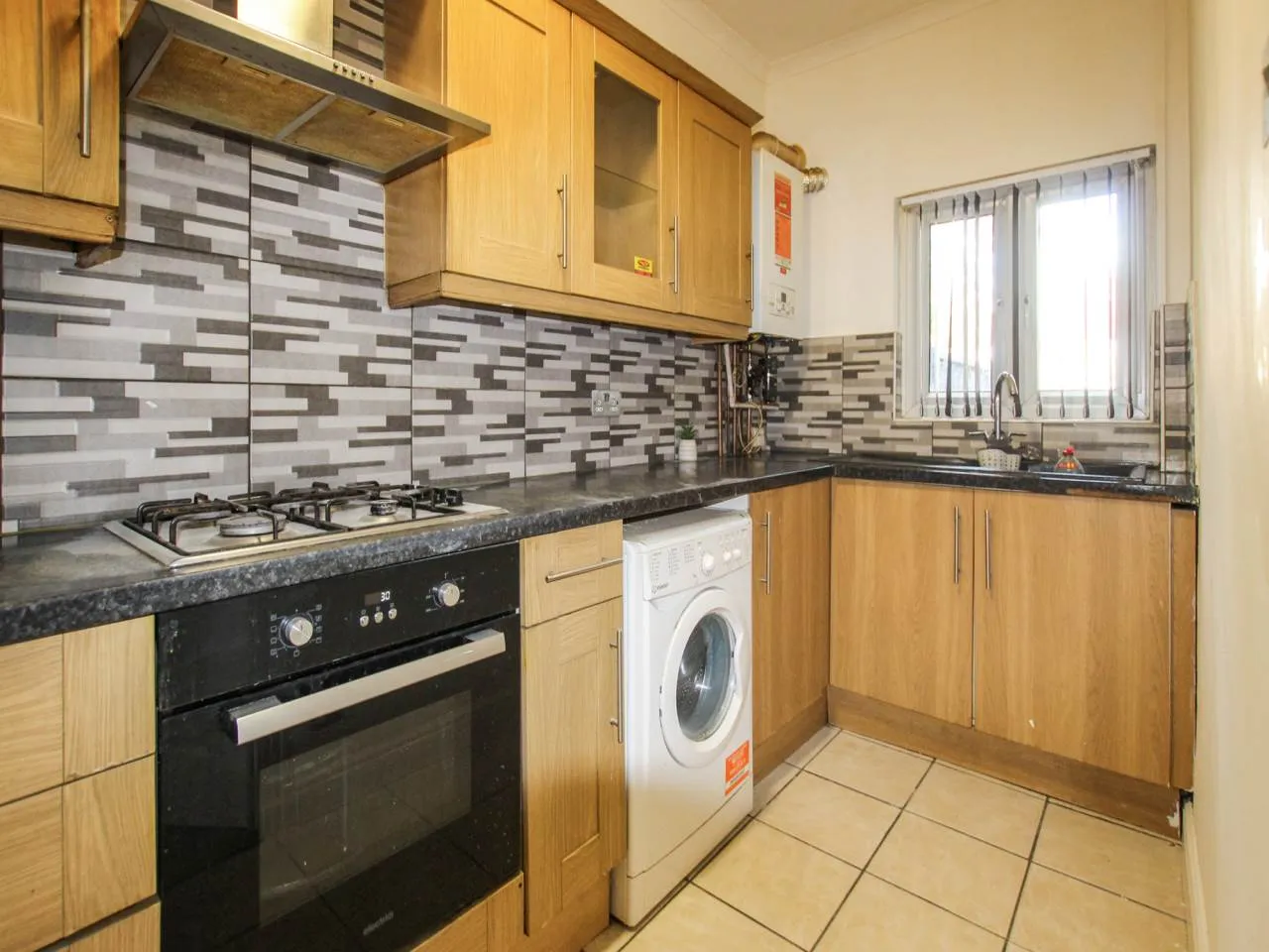 Nield Road, Hayes, UB3, photo 4