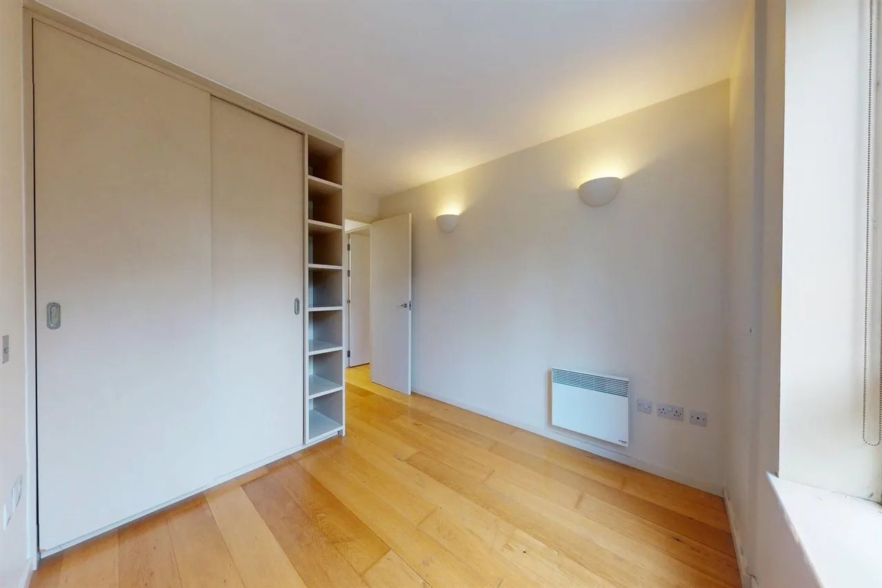 High Road, South Woodford, E18, photo 11