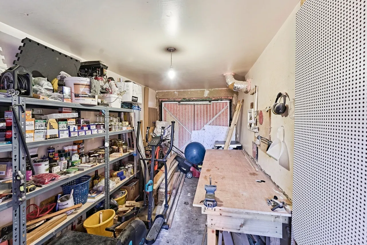 Alderley Crescent, Walsall, West Midlands, WS3, photo 19