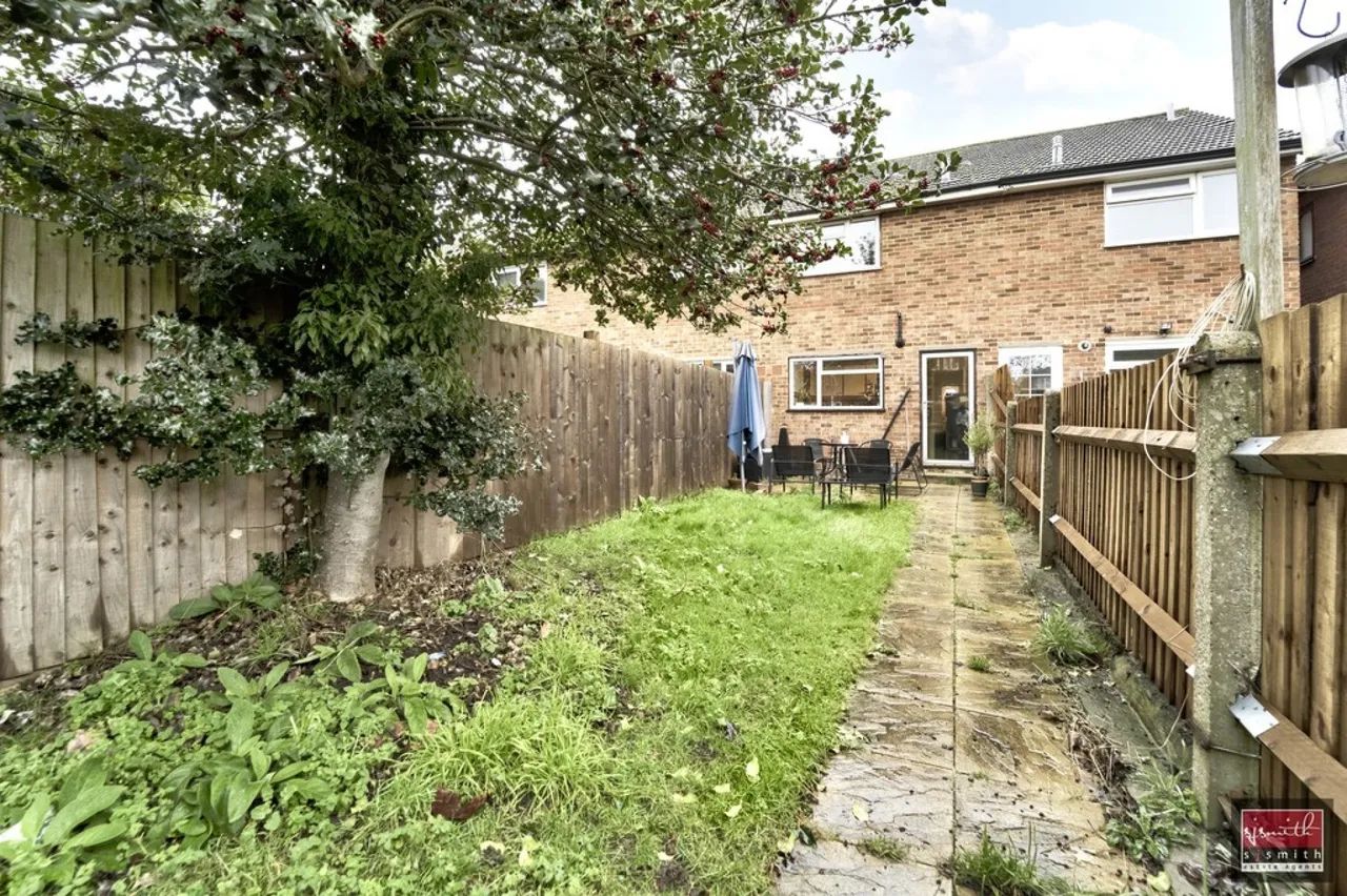 Stanwell Road, Ashford, photo 3