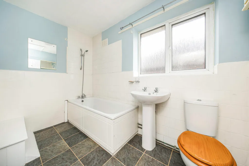 Orchard Close, Denham, UB9, photo 21