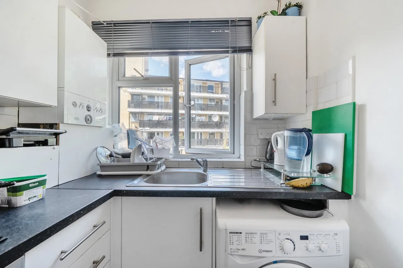 Buller Close, SE15, photo 10
