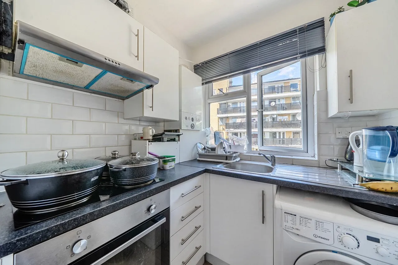 Buller Close, SE15, photo 3
