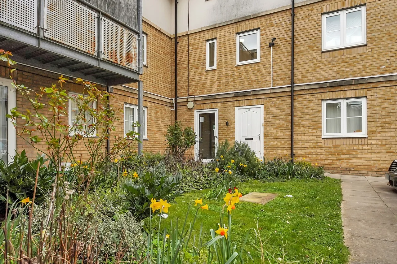 24 Lockwood Place, Chingford, London, E4 9AD, photo 8