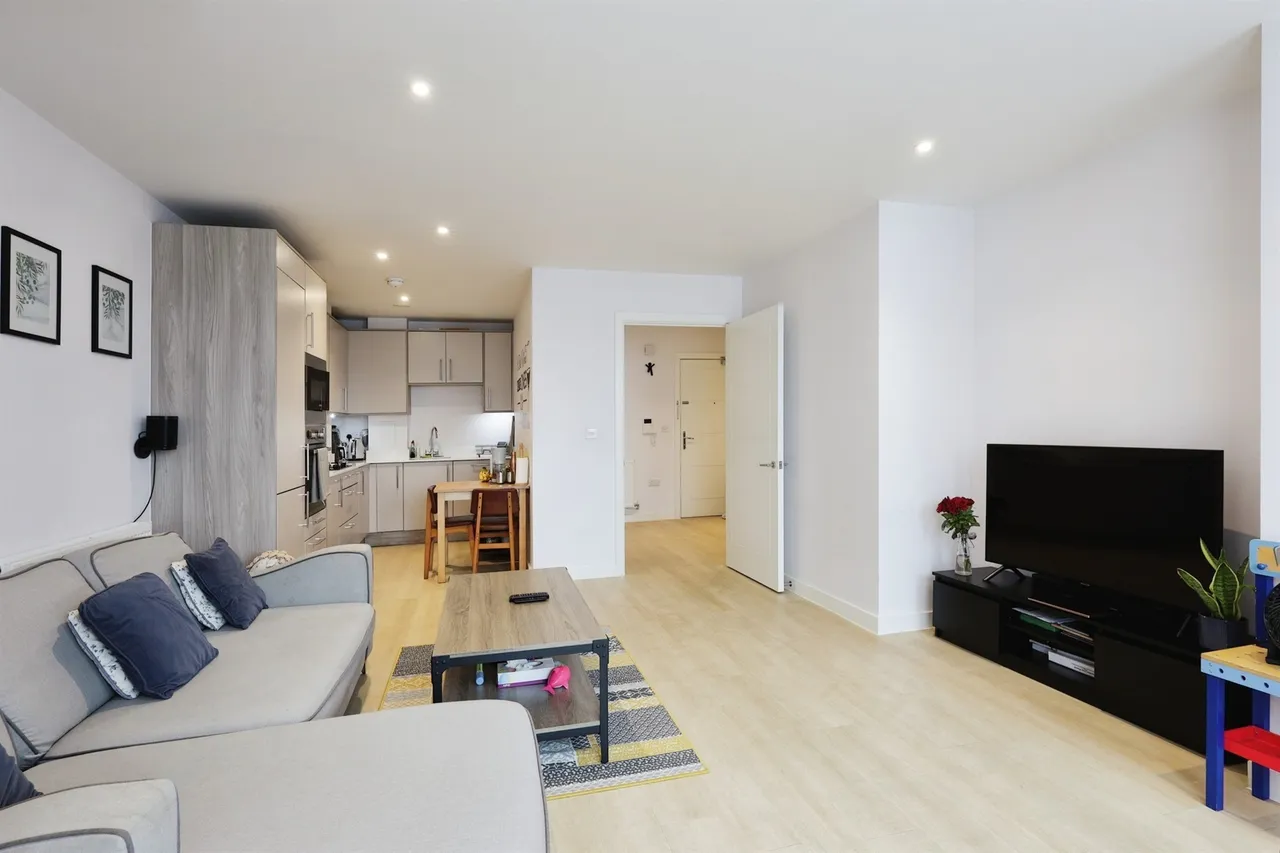 Woodford Road, Watford, WD17, photo 9