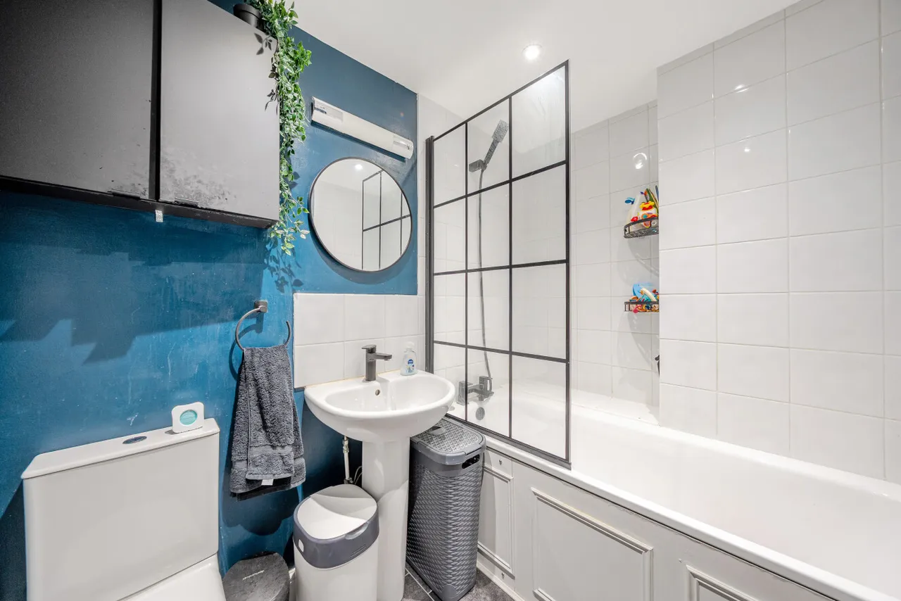 Worple Road, London, SW20, photo 6