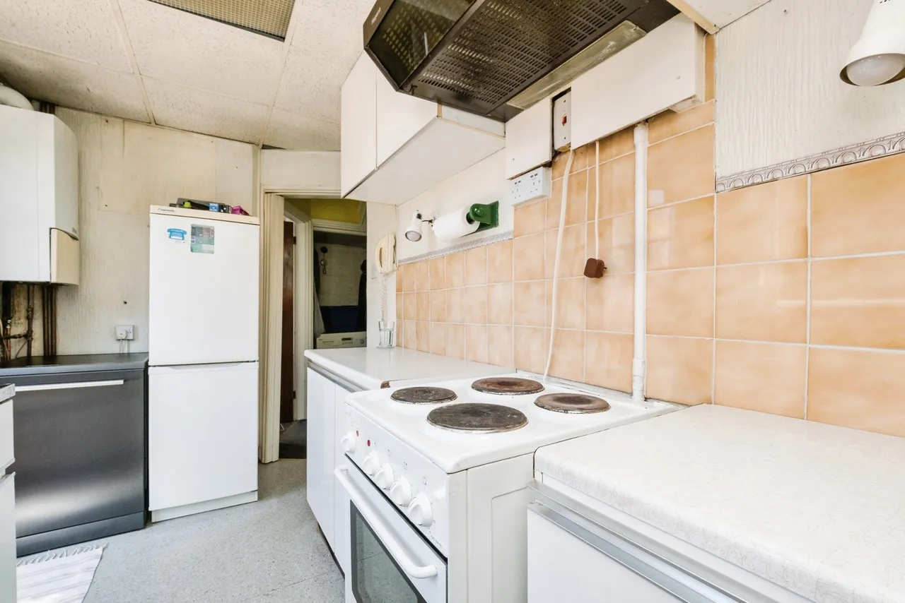 Rosedale Gardens, Dagenham, Essex, RM9, photo 13