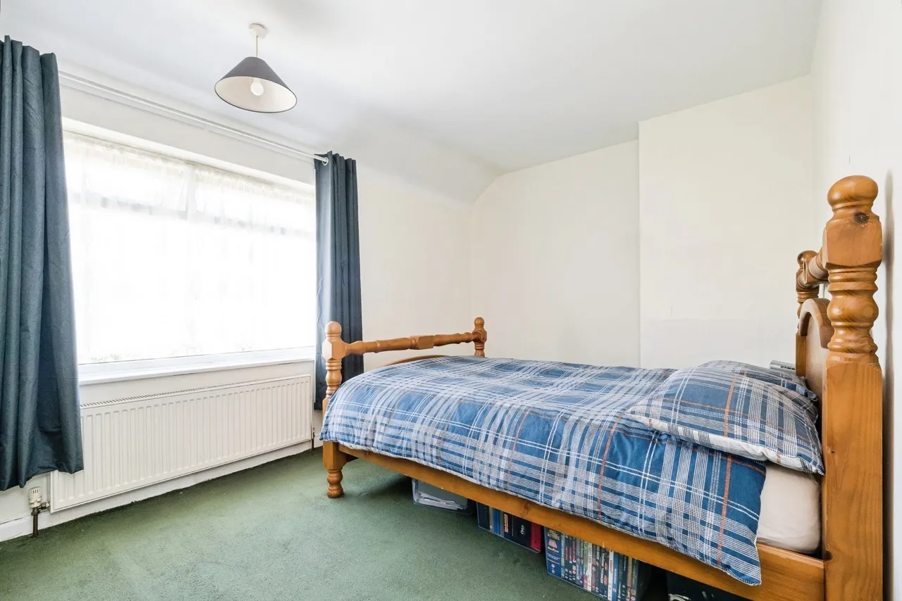 Rosedale Gardens, Dagenham, Essex, RM9, photo 15