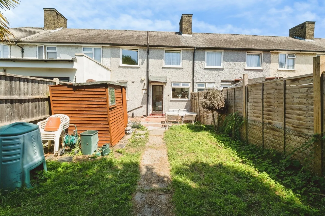Rosedale Gardens, Dagenham, Essex, RM9, photo 11
