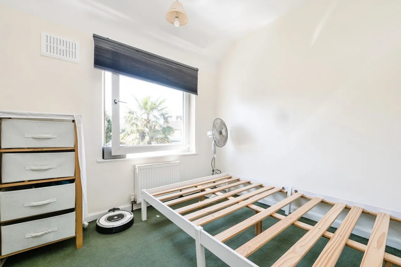 Rosedale Gardens, Dagenham, Essex, RM9, photo 14