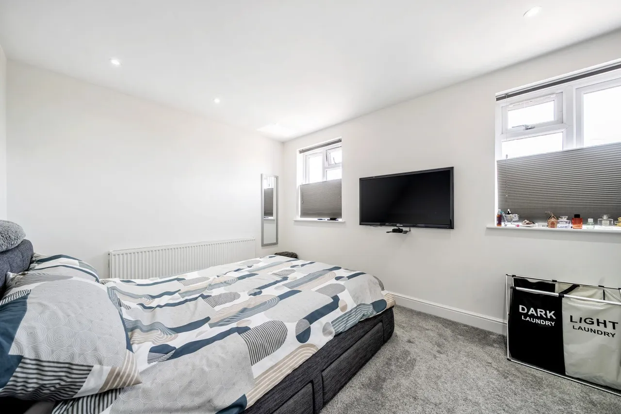 Central Avenue, DA16, photo 5