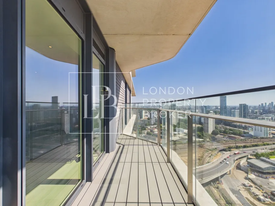 Glasshouse Gardens, London, E20, photo 16