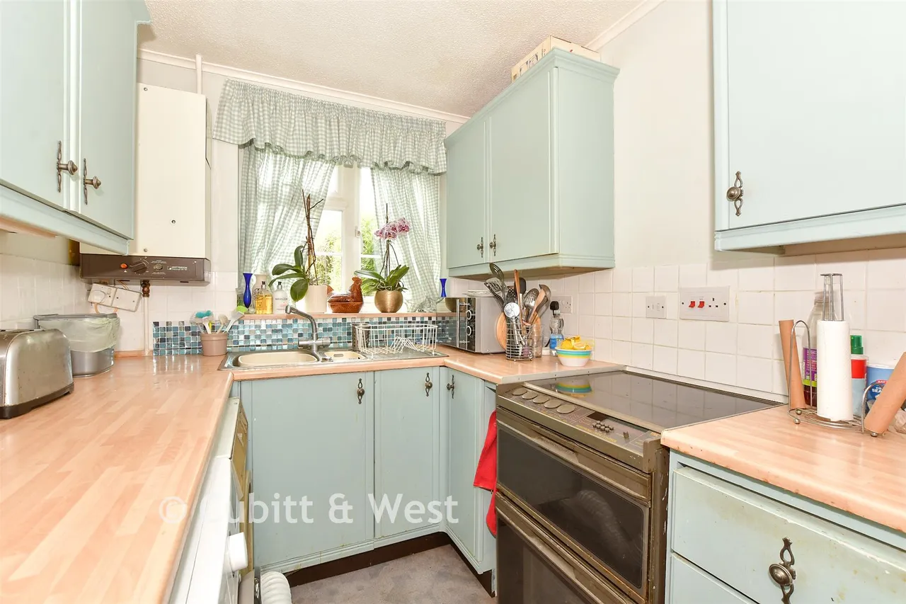 Timber Mill, Southwater, RH13, photo 4