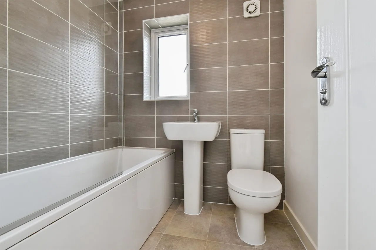 Carn Y Cefn Ebbw Vale, NP23, photo 12