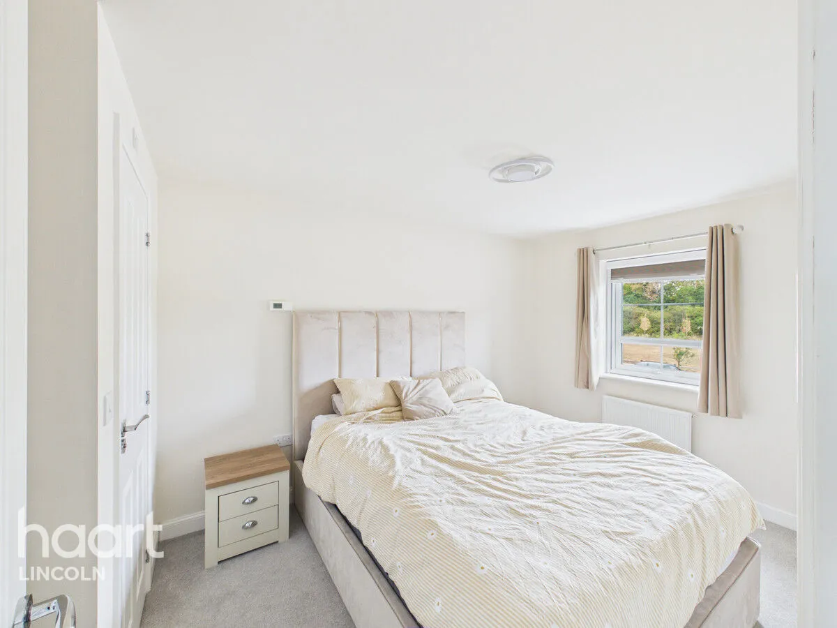 Anwick Close, Fernwood, NG24, photo 13