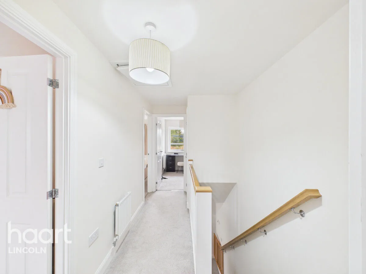 Anwick Close, Fernwood, NG24, photo 12