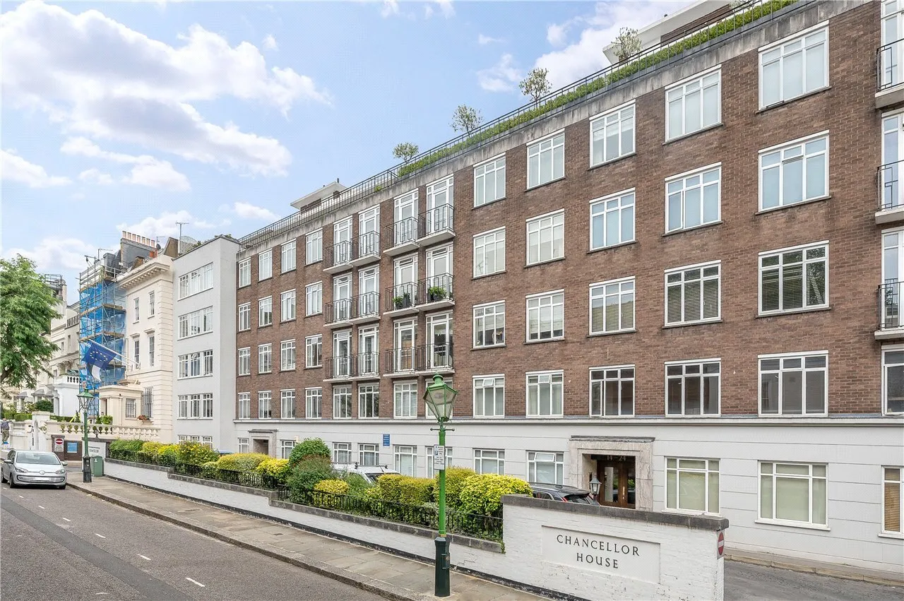 Hyde Park Gate, Kensington and Chelsea, London, SW7, photo 8