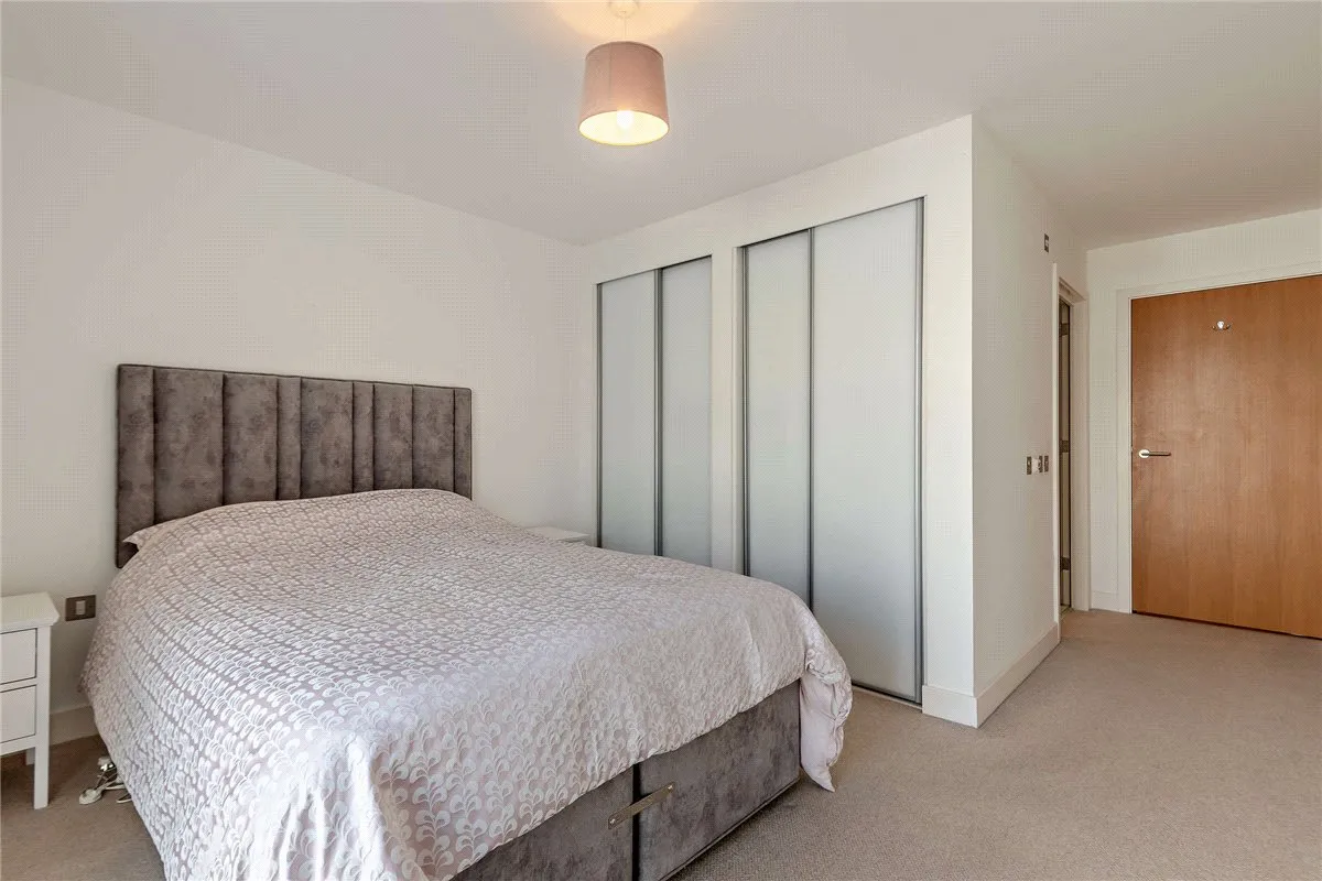 Park Way, RG14, photo 11