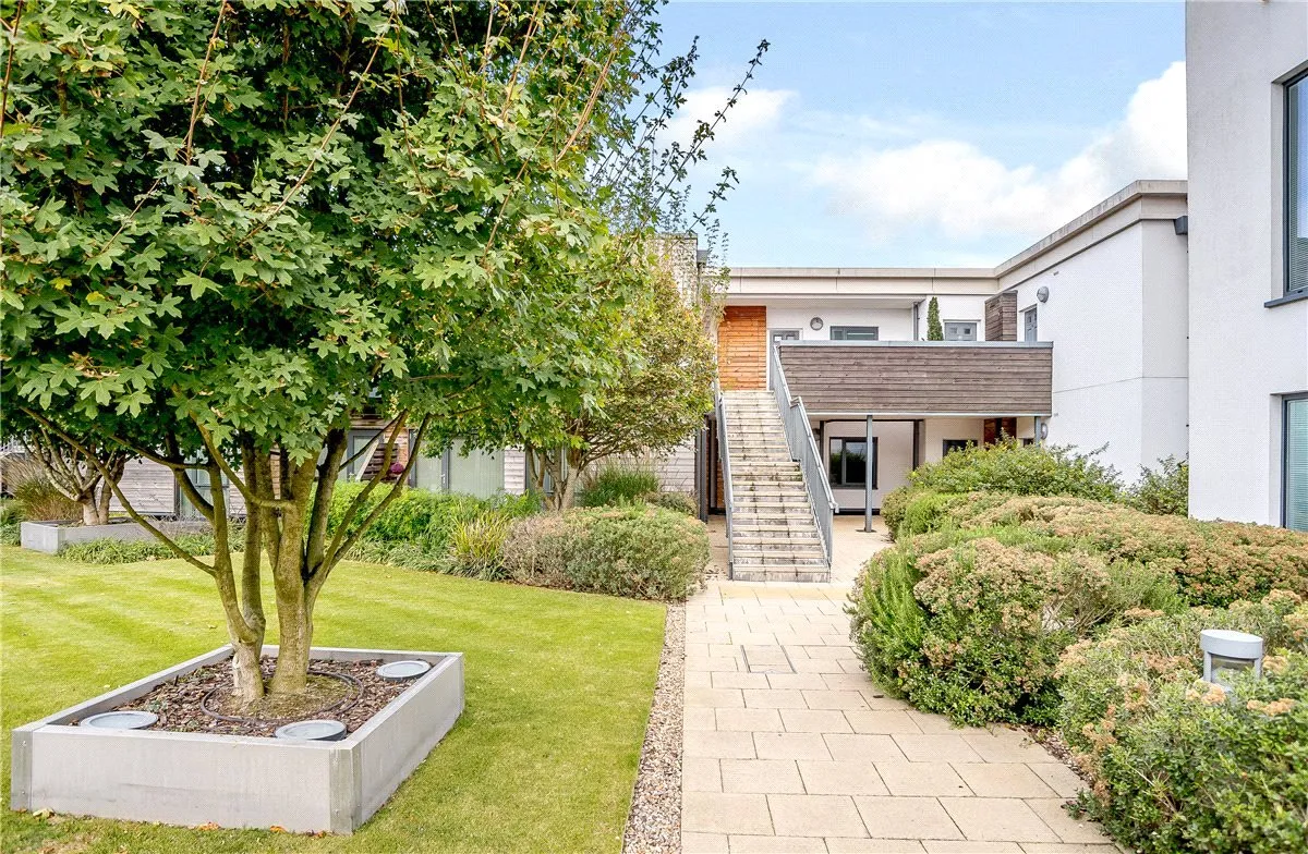 Park Way, RG14, photo 18