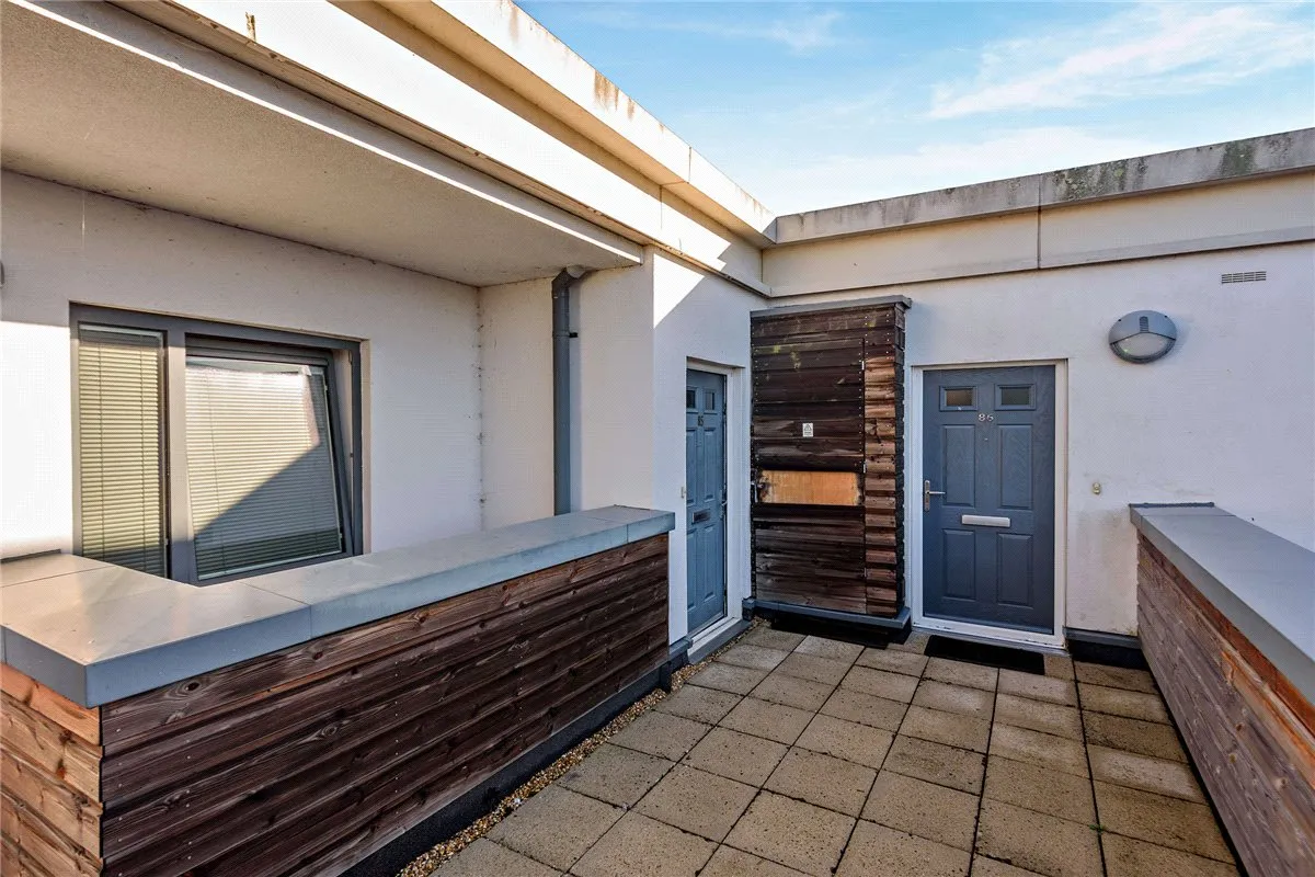 Park Way, RG14, photo 17
