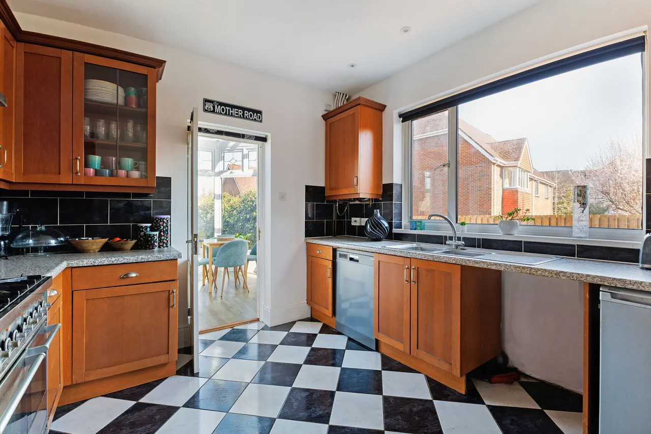 Harnham Road, Salisbury, SP2, photo 7