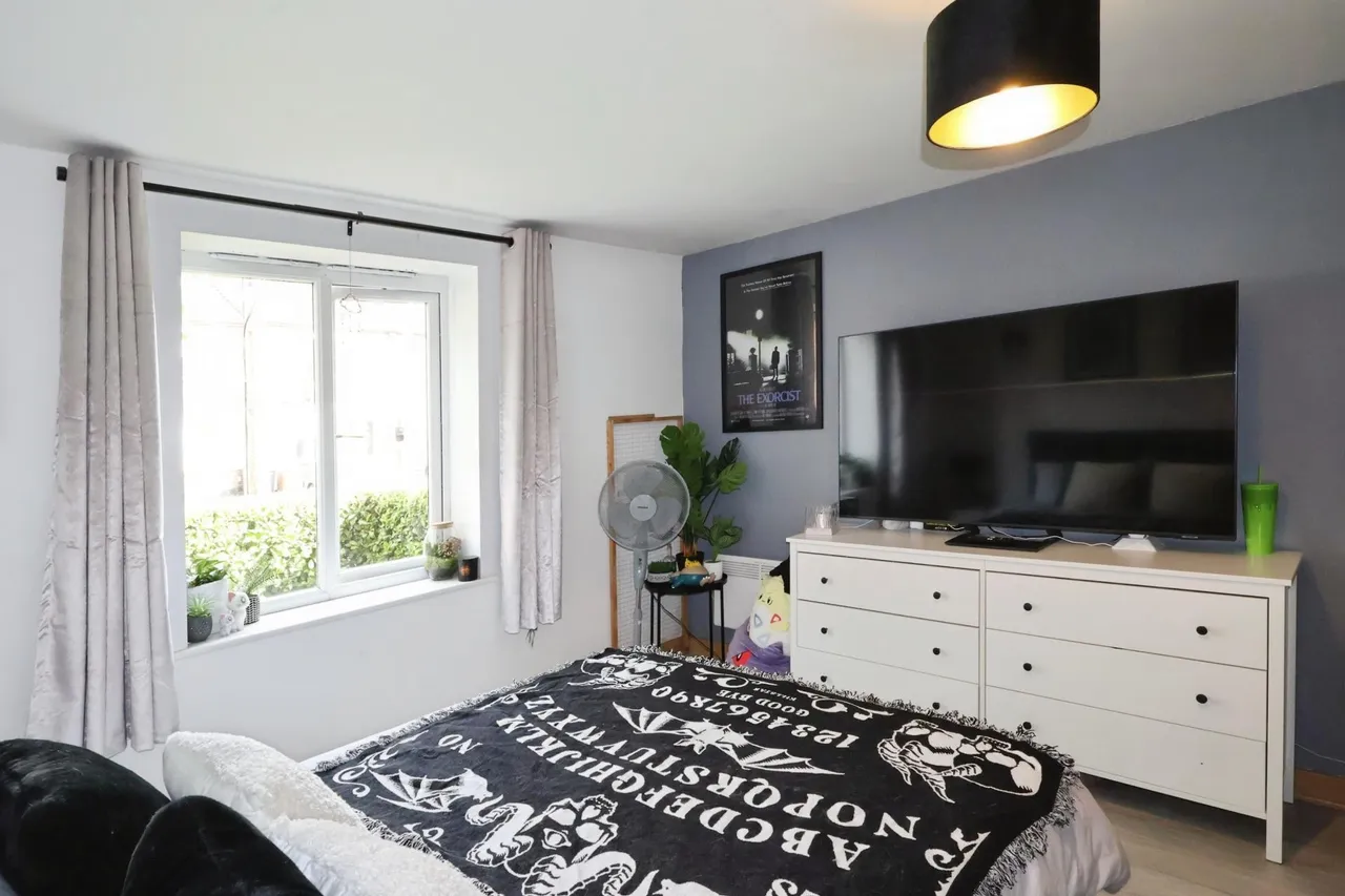 Johnson Place, Hitchin, photo 2