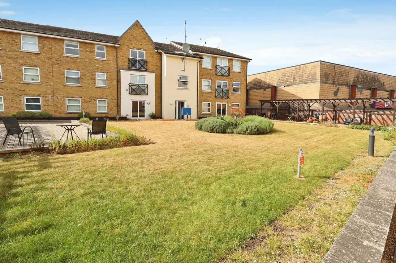 Johnson Place, Hitchin, photo 12