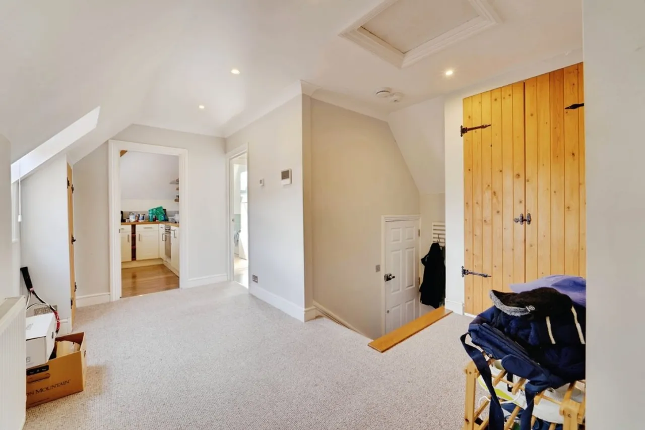 Lansdowne Road, Bedford, MK40, photo 5