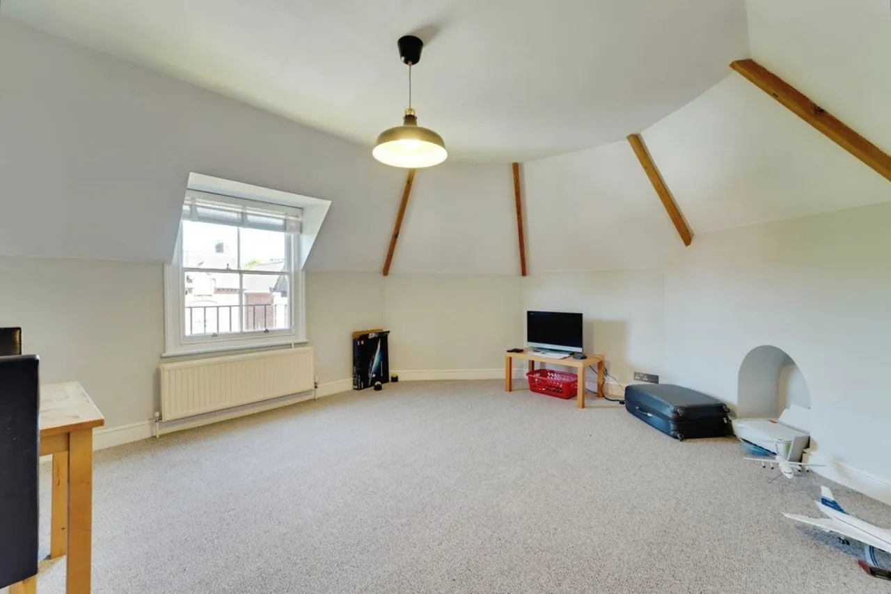 Lansdowne Road, Bedford, MK40, photo 8
