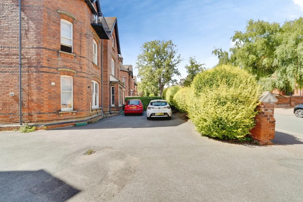 Lansdowne Road, Bedford, MK40, photo 16