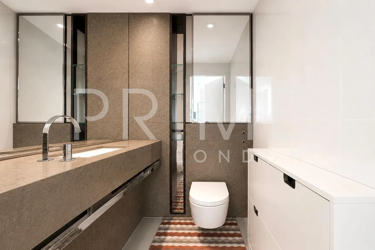 Pan Peninsula East, Canary Wharf, E14, photo 7