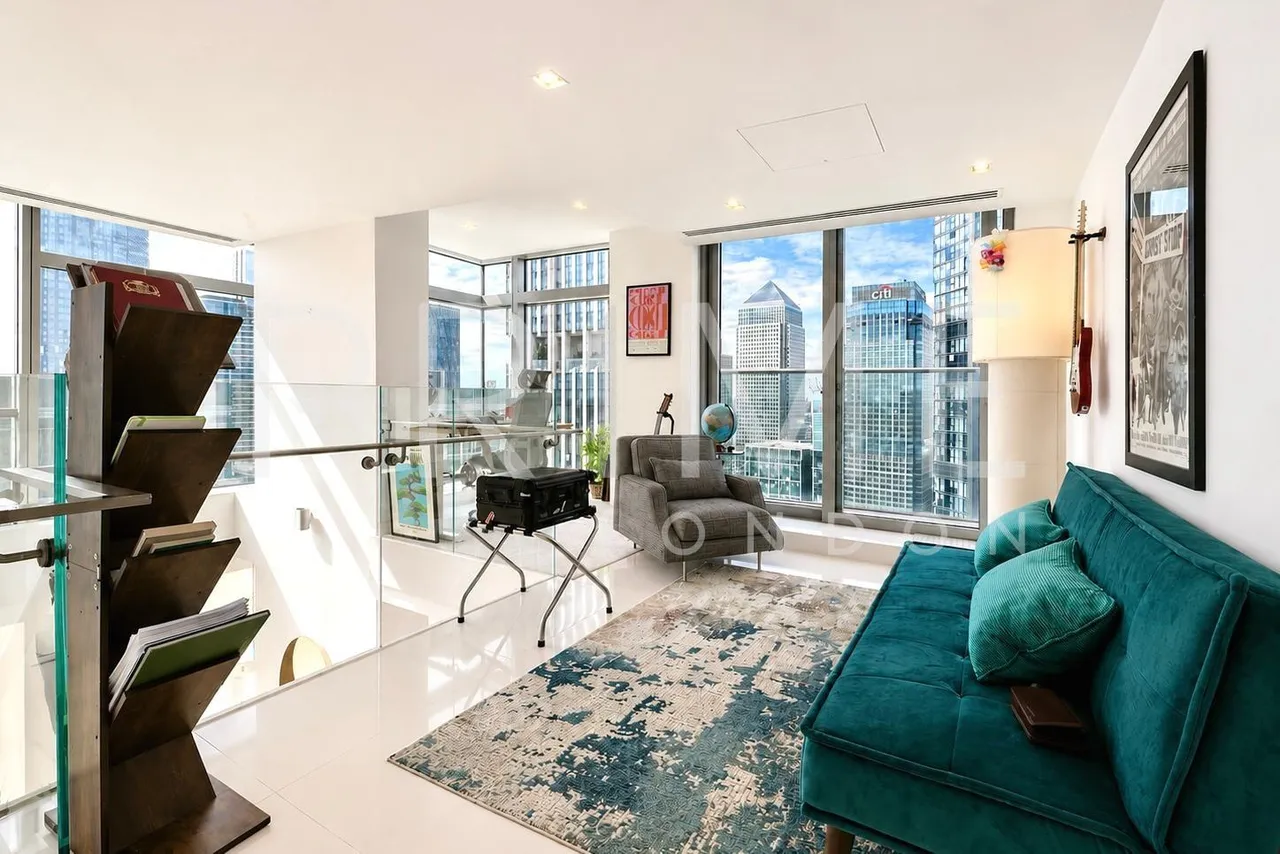 Pan Peninsula East, Canary Wharf, E14, photo 3