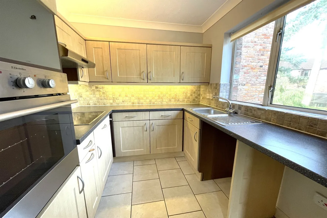 Beechwood Tabley Road, Knutsford, photo 6