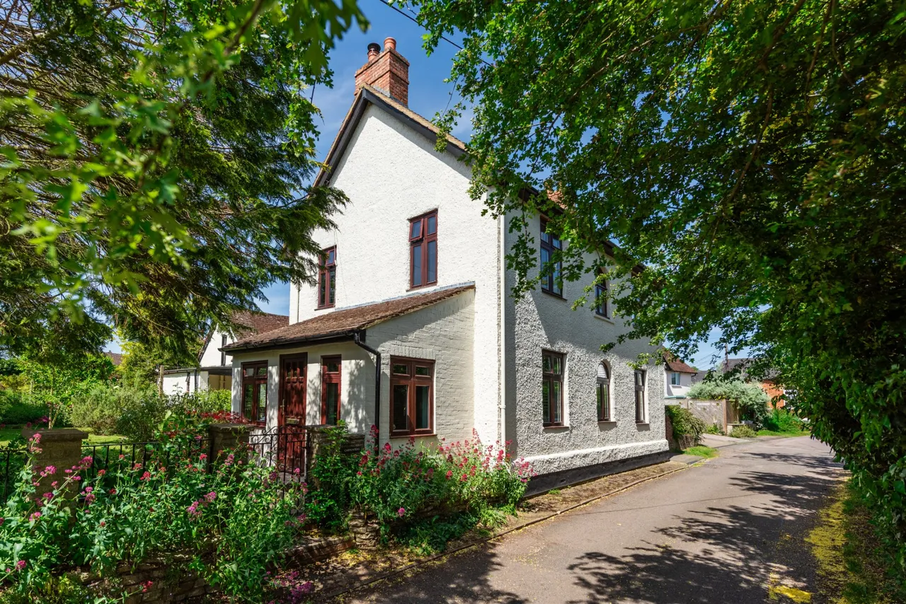 4 bed property for sale, Nup End Lane, Wingrave, HP22