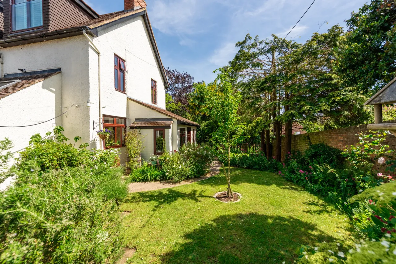Nup End Lane, Wingrave, HP22, photo 20