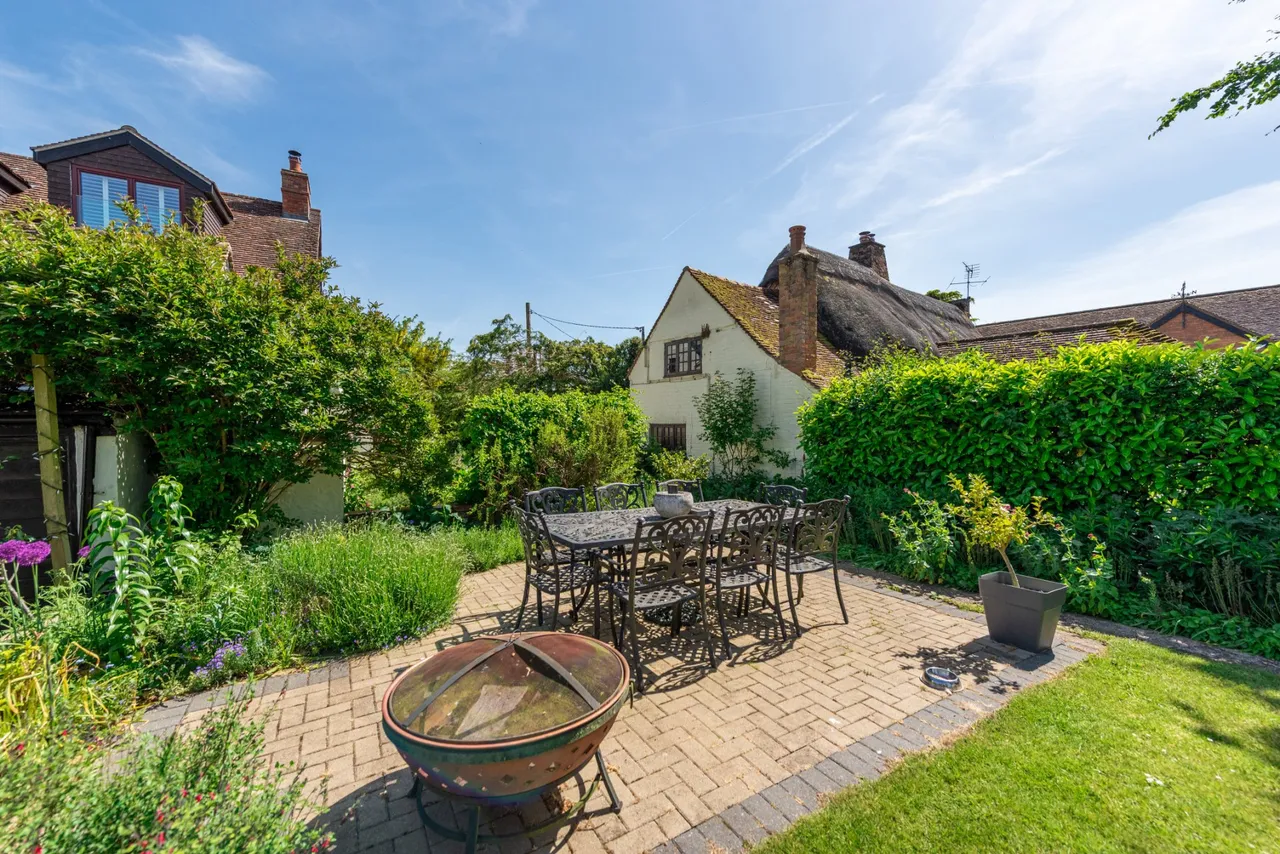 Nup End Lane, Wingrave, HP22, photo 2