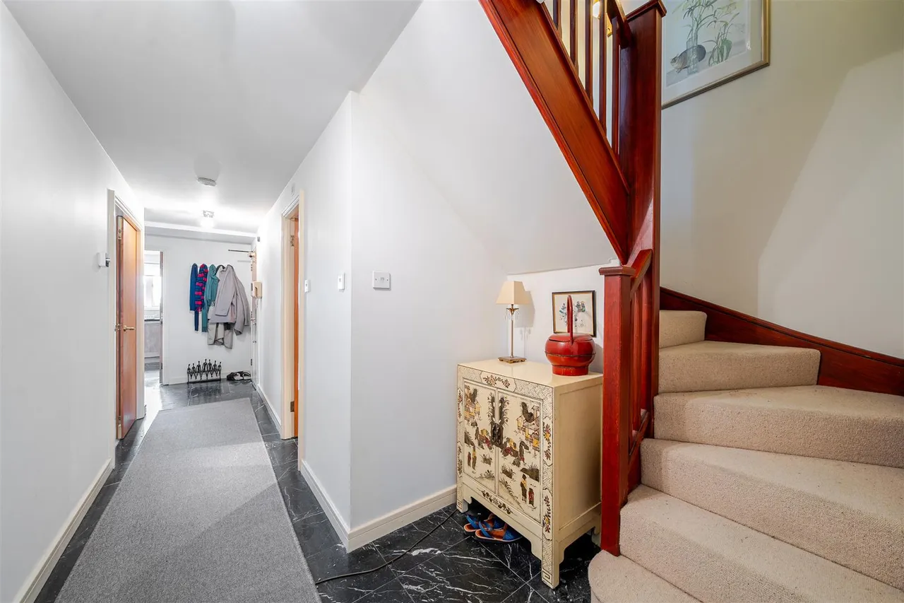 Admiral Walk, London, W9 3TJ, photo 12