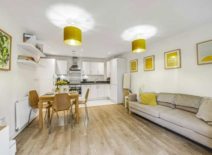 Garratt Lane, Tooting, SW17, photo 12