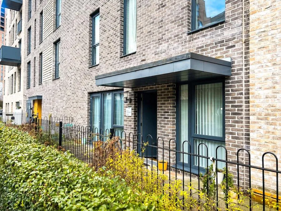 Telegraph Avenue, London, NW9, photo 6