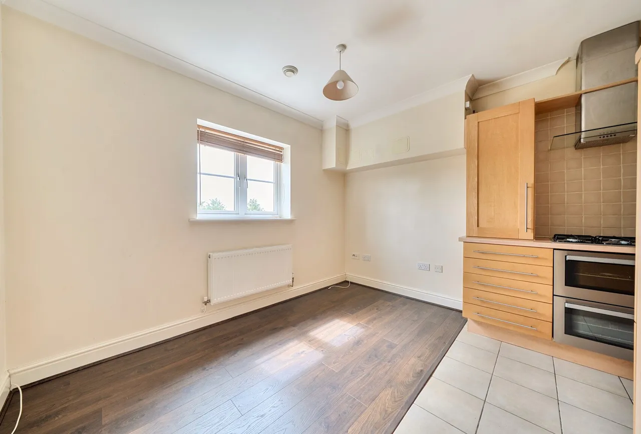 Brookbank Close, Cheltenham, GL50 3NN, photo 3