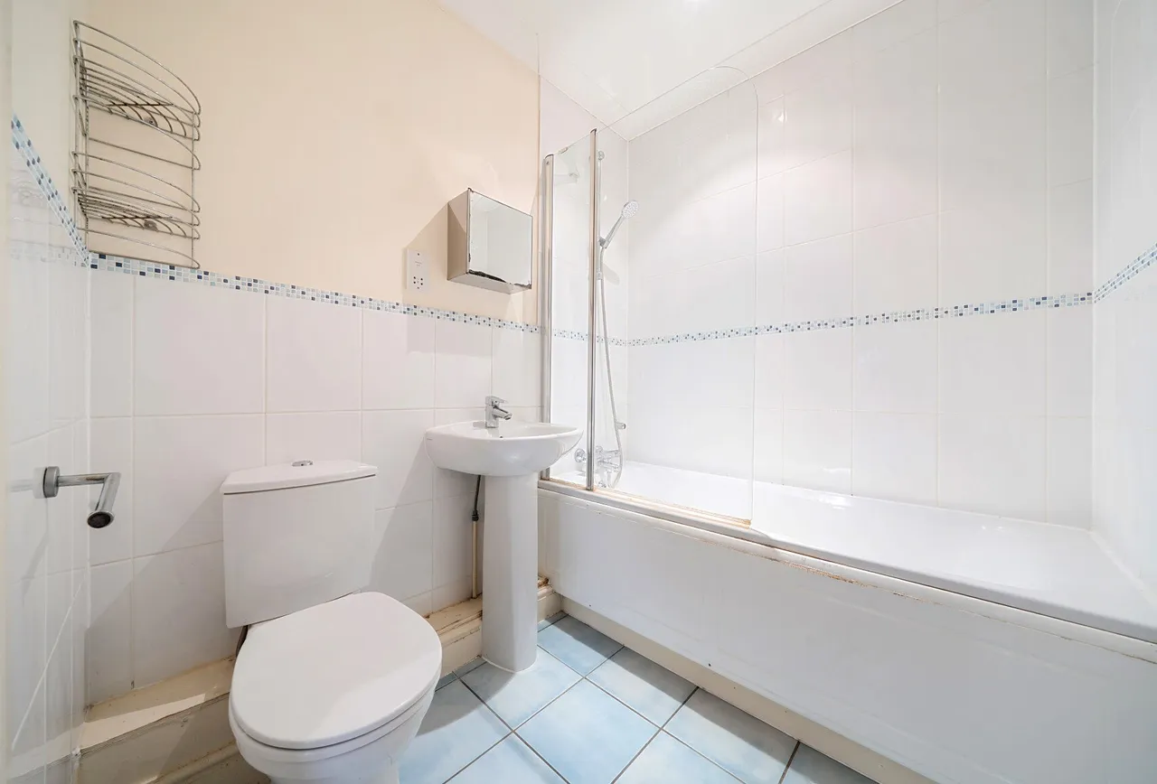 Brookbank Close, Cheltenham, GL50 3NN, photo 5