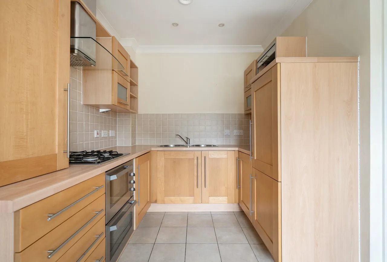 Brookbank Close, Cheltenham, GL50 3NN, photo 4