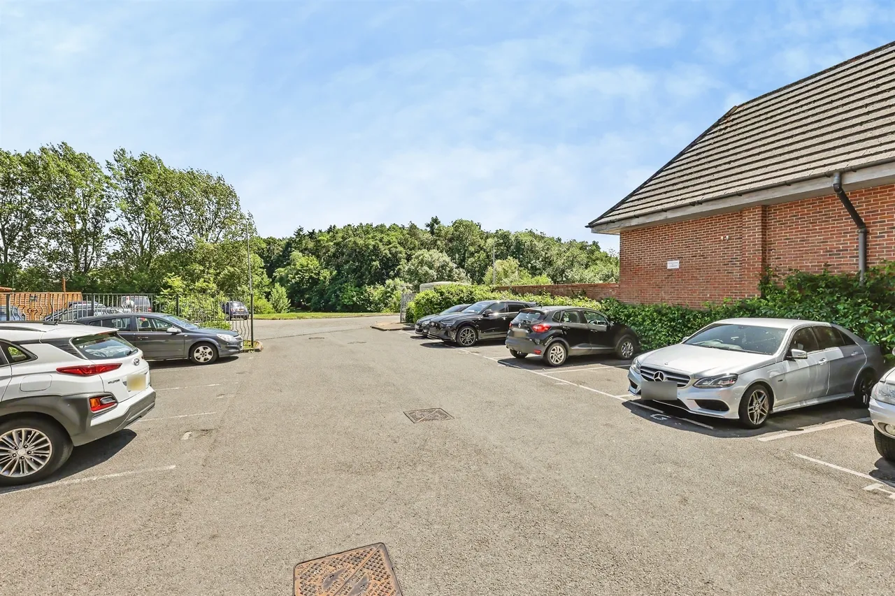 Wilks Walk, Grange Park, NN4, photo 11