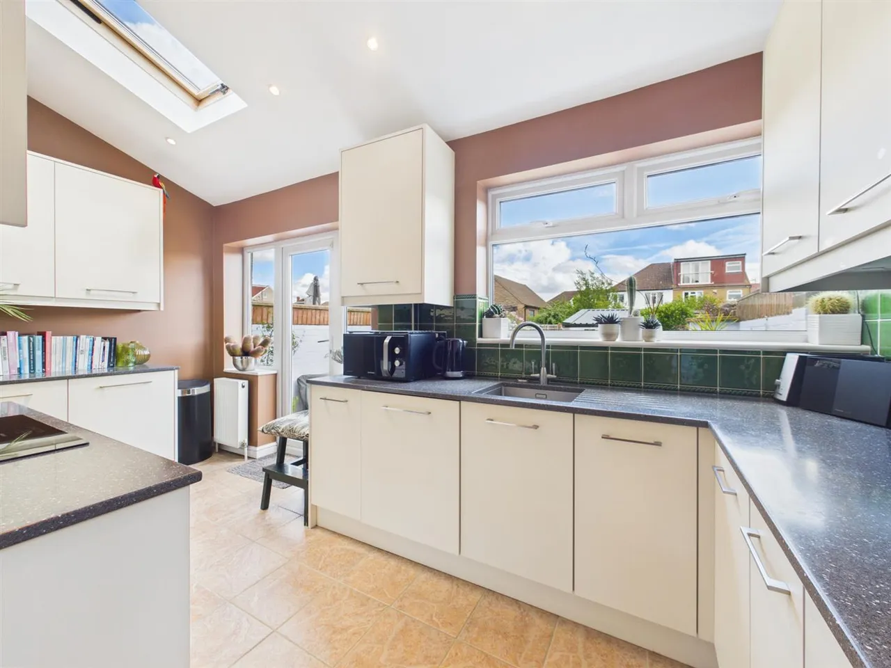Seaton Gardens, Ruislip, HA4 0AY, photo 5