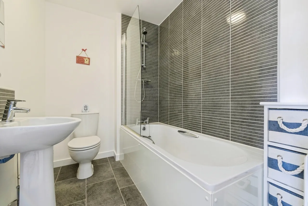 Oldwood Close, NEWTON AYCLIFFE, County Durham, DL5, photo 9