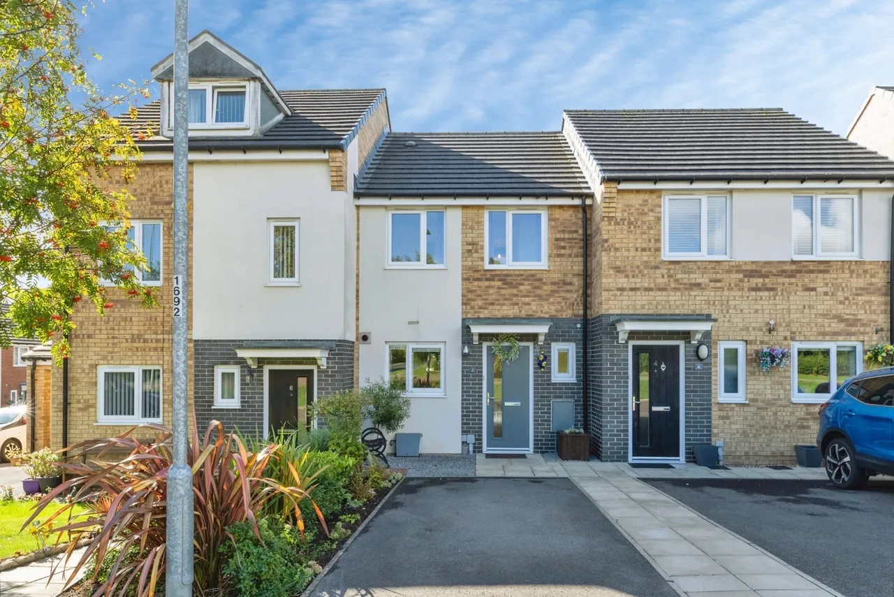 2 bed house for sale — Oldwood Close, NEWTON AYCLIFFE, County Durham, DL5