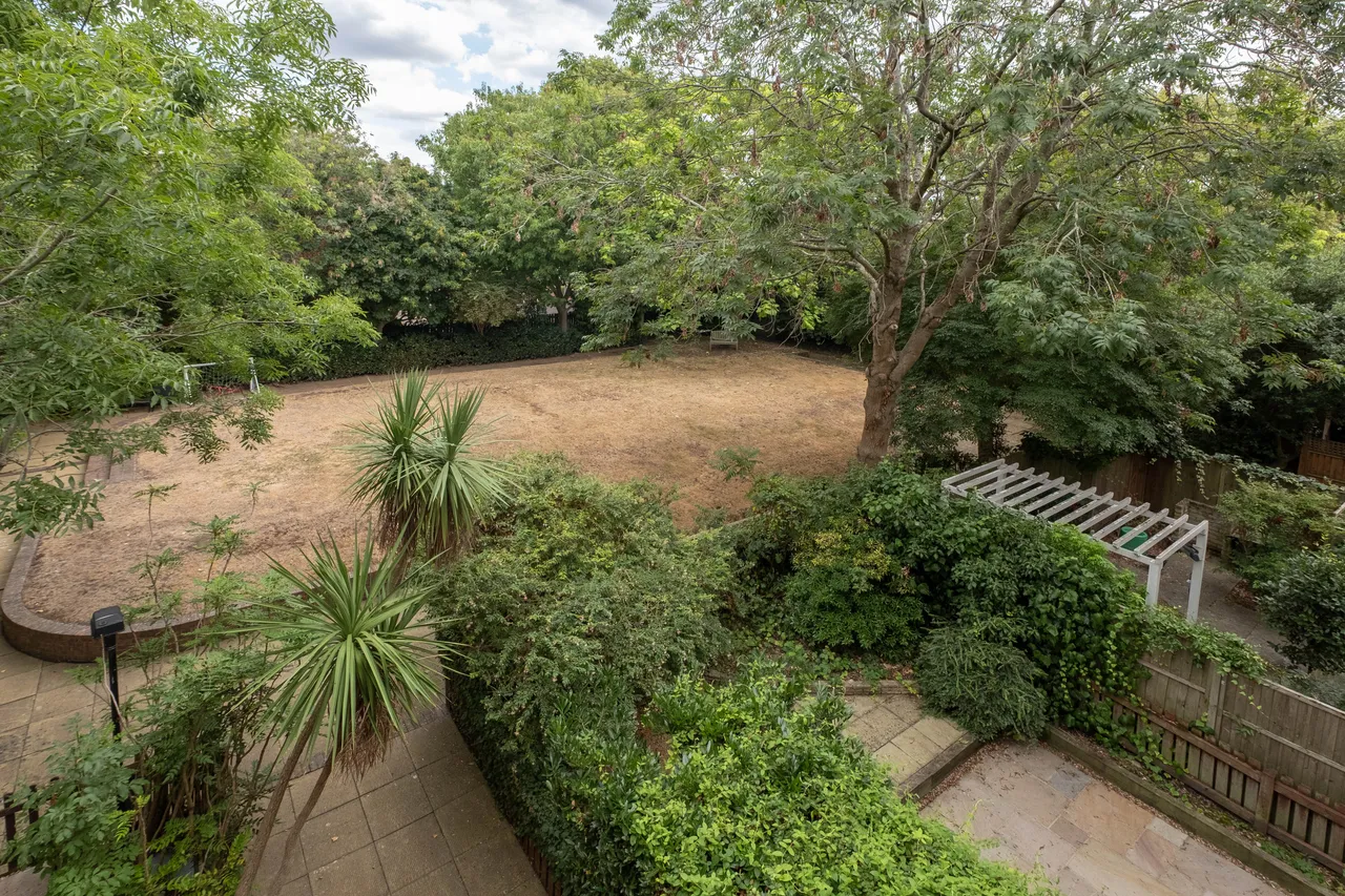 Acuba Road, London, SW18, photo 3